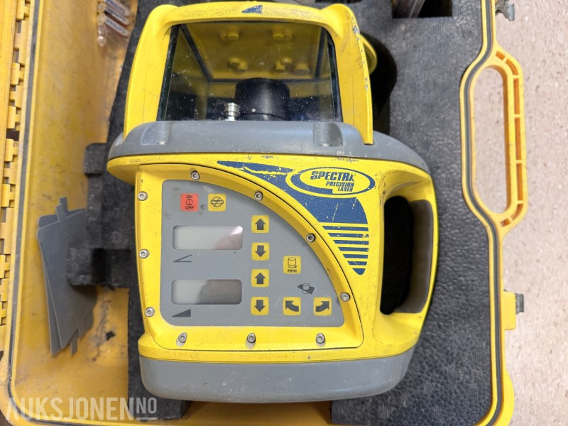 2003 Spectra Pecision laser med Spectra CR600 reciever - Παρελκόμενα για Κατασκευή μηχανήματα: φωτογραφία 2 2003 Spectra Pecision laser med Spectra CR600 reciever - Παρελκόμενα για Κατασκευή μηχανήματα: φωτογραφία 2