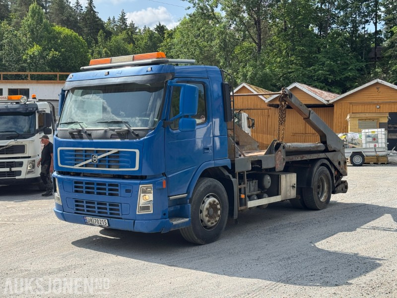 2004 Volvo FM9 containerløfter / liftbil – 15 tonn - Φορτηγό καδοφόρος φορτωτής: φωτογραφία 1 2004 Volvo FM9 containerløfter / liftbil – 15 tonn - Φορτηγό καδοφόρος φορτωτής: φωτογραφία 1