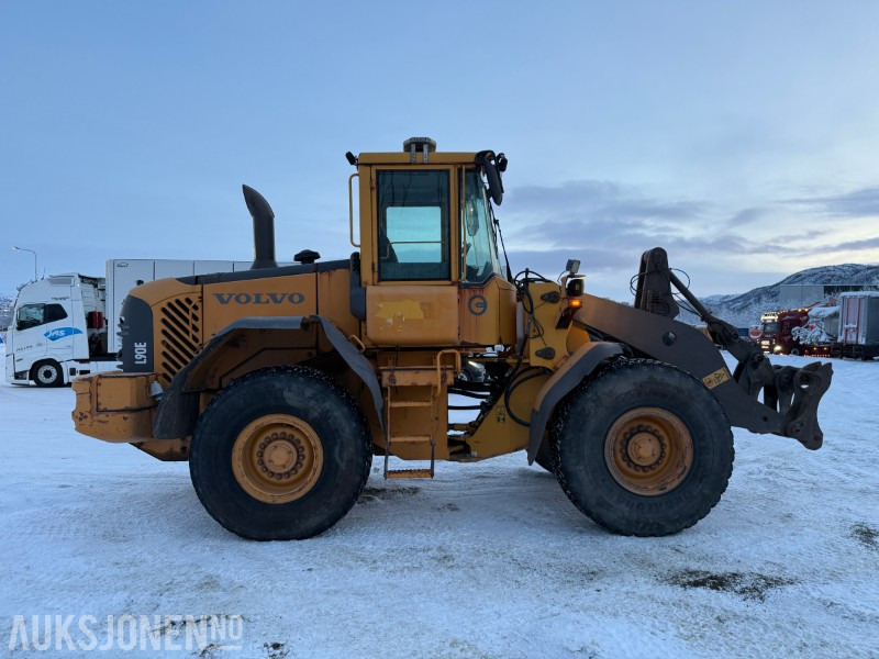2004 Volvo L90E - Sentralsmøring - Ny motor - Ελαστιχοφόρος φορτωτής: φωτογραφία 4 2004 Volvo L90E - Sentralsmøring - Ny motor - Ελαστιχοφόρος φορτωτής: φωτογραφία 4