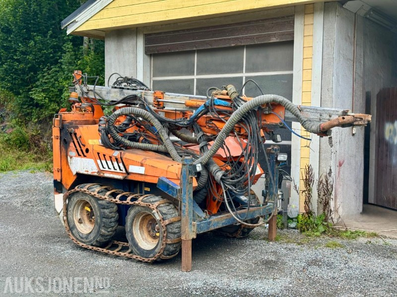 2005 Tamrock Commando 120 Borerigg - Slagtimer: 5481 - Γεωτρύπανο: φωτογραφία 3 2005 Tamrock Commando 120 Borerigg - Slagtimer: 5481 - Γεωτρύπανο: φωτογραφία 3