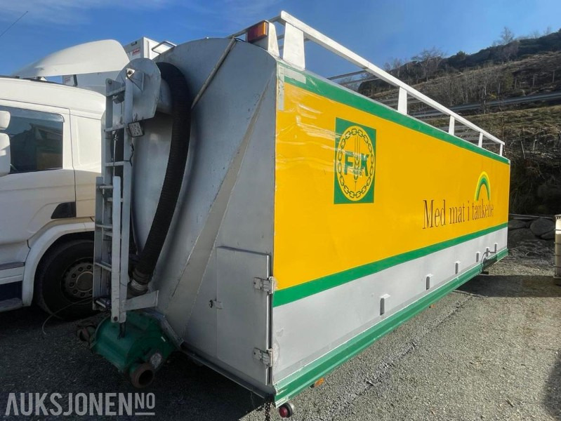 2005 Tank til mel og korn - Bulk-transport - 35 000 liter - Tipp kydraulikk - 7 rom - Kamera - Sluser - Hjelperamme. - Φορτηγό: φωτογραφία 5 2005 Tank til mel og korn - Bulk-transport - 35 000 liter - Tipp kydraulikk - 7 rom - Kamera - Sluser - Hjelperamme. - Φορτηγό: φωτογραφία 5