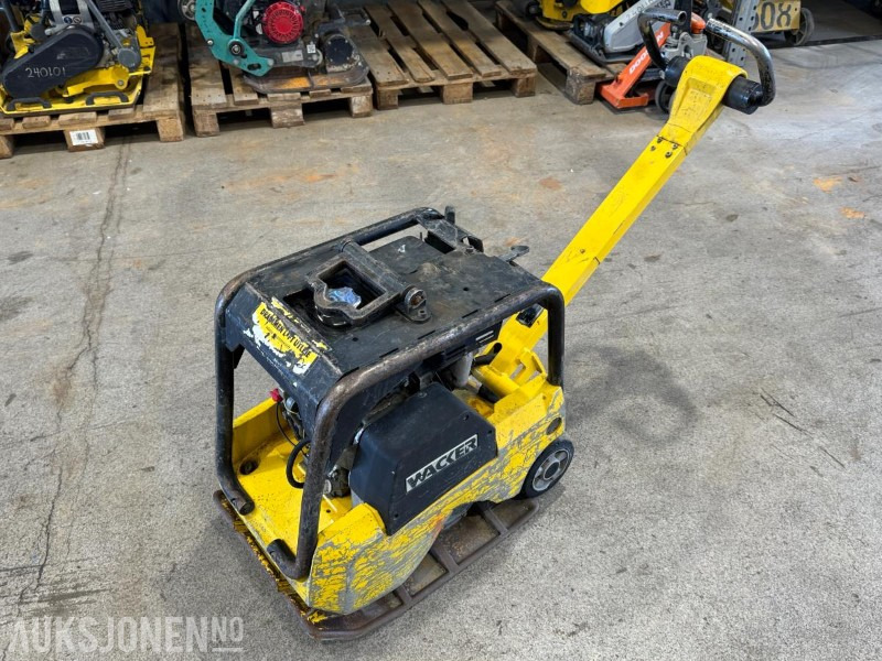 2005 Wacker BPU3050A vibroplate / Hoppetusse - Οδοστρωτήρας: φωτογραφία 1 2005 Wacker BPU3050A vibroplate / Hoppetusse - Οδοστρωτήρας: φωτογραφία 1