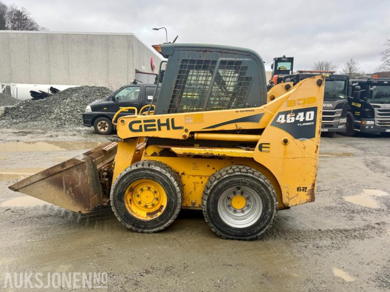 Φορτωτής πλάγιας ολίσθησης 2007 Gehl 4640 Kompaktlaster - Skuffe - Gafler - Kost - Timer: 1089: φωτογραφία 8 Φορτωτής πλάγιας ολίσθησης 2007 Gehl 4640 Kompaktlaster - Skuffe - Gafler - Kost - Timer: 1089: φωτογραφία 8
