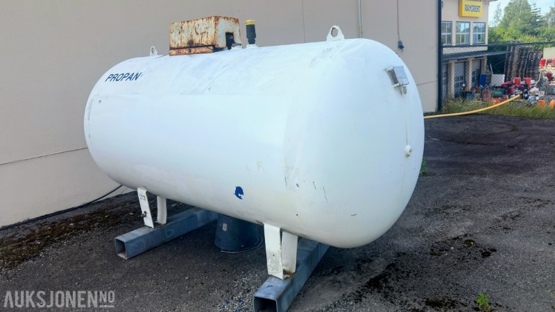 2007 Propantank 2.7 m³ Stasjonær - Εξοπλισμού κατασκευών: φωτογραφία 2 2007 Propantank 2.7 m³ Stasjonær - Εξοπλισμού κατασκευών: φωτογραφία 2