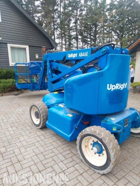 2008 UpRight AB46E bomlift med knekkarm - Arbeidshøyde 16,1 m. - Vekt: 6 700 kg - Timer: 217! - Πλατφόρμα εναέρια: φωτογραφία 4 2008 UpRight AB46E bomlift med knekkarm - Arbeidshøyde 16,1 m. - Vekt: 6 700 kg - Timer: 217! - Πλατφόρμα εναέρια: φωτογραφία 4