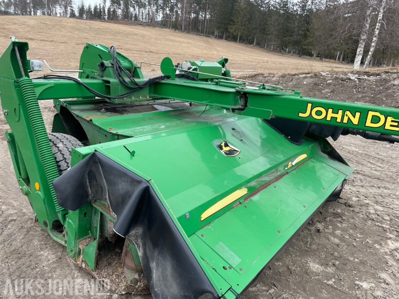 2009 John Deere 530 slåmaskin med transportbånd - Γεωργικά μηχανήματα: φωτογραφία 5 2009 John Deere 530 slåmaskin med transportbånd - Γεωργικά μηχανήματα: φωτογραφία 5