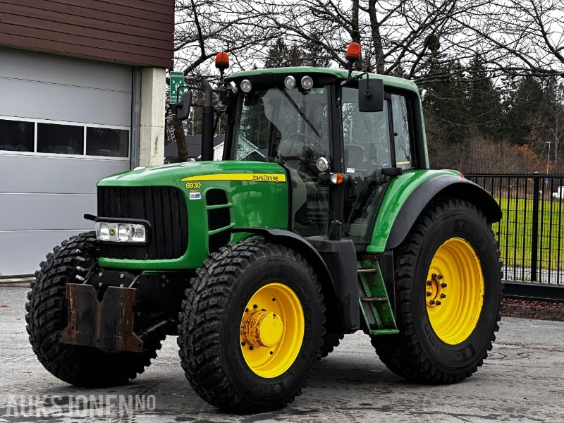 2009 John Deere 6930 Premium traktor - Τρακτέρ: φωτογραφία 1 2009 John Deere 6930 Premium traktor - Τρακτέρ: φωτογραφία 1