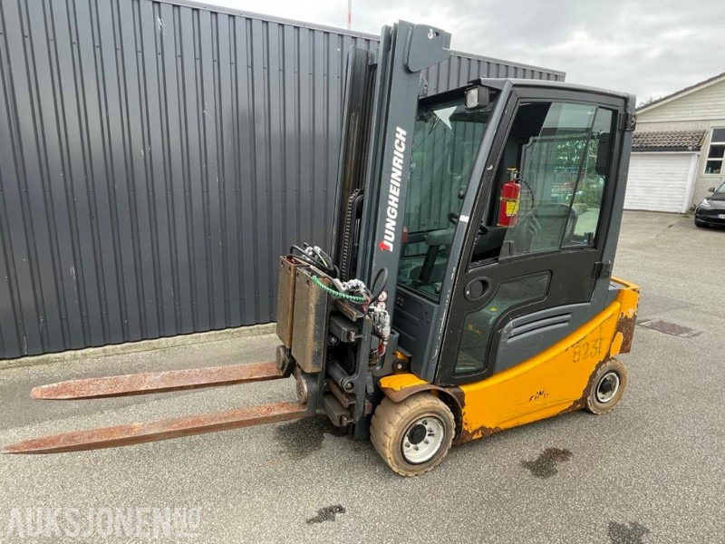 2012 Jungheinrich EFG 320 EL.Truck - Ravas vekt - 7 m. løftehøyde - 2 tonn løftekapasitet - 4812 timer. - Ανυψωτικό μηχάνημα: φωτογραφία 1 2012 Jungheinrich EFG 320 EL.Truck - Ravas vekt - 7 m. løftehøyde - 2 tonn løftekapasitet - 4812 timer. - Ανυψωτικό μηχάνημα: φωτογραφία 1