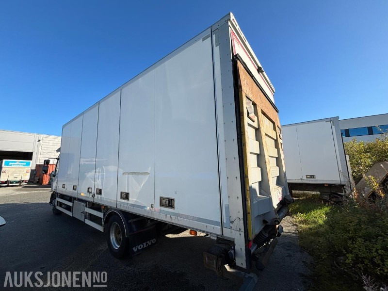 2012 VOLVO FL-290 SKAPBIL. FULL SIDEÅPNING OG ZEPRO BAKLØFT. 18PALLER - Φορτηγό κόφα: φωτογραφία 3 2012 VOLVO FL-290 SKAPBIL. FULL SIDEÅPNING OG ZEPRO BAKLØFT. 18PALLER - Φορτηγό κόφα: φωτογραφία 3