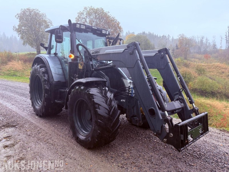 2013 Valtra N143 Direct med fronthydraulikk og kraftuttak(PTO) - Nylig EU godkjent - Τρακτέρ: φωτογραφία 2 2013 Valtra N143 Direct med fronthydraulikk og kraftuttak(PTO) - Nylig EU godkjent - Τρακτέρ: φωτογραφία 2