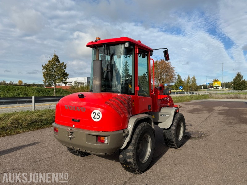 2013 Volvo L30B-Z7X Hjullaster - 6650kg - Ryggekamera - Universalskuff - Pallegafler - Ελαστιχοφόρος φορτωτής: φωτογραφία 5 2013 Volvo L30B-Z7X Hjullaster - 6650kg - Ryggekamera - Universalskuff - Pallegafler - Ελαστιχοφόρος φορτωτής: φωτογραφία 5