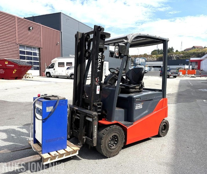 2014 Toyota 8FBMKT25 – 2,5T elektrisk gaffeltruck - Ανυψωτικό μηχάνημα: φωτογραφία 1 2014 Toyota 8FBMKT25 – 2,5T elektrisk gaffeltruck - Ανυψωτικό μηχάνημα: φωτογραφία 1
