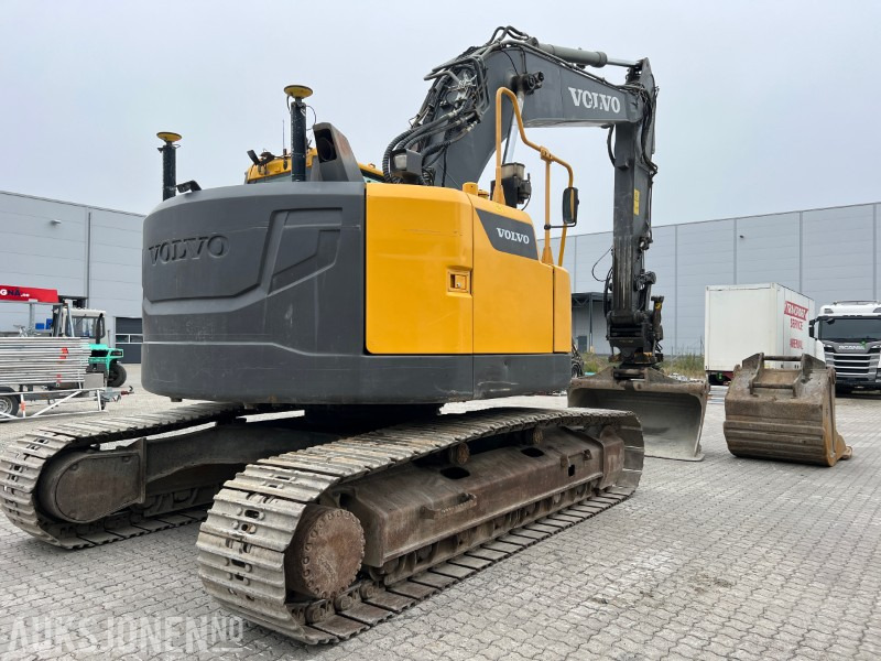 2014 Volvo EC235 DL , Engcon tilt, 2 skuffer, sentralsmøring, dieselvarmer - Εκσκαφέας: φωτογραφία 5 2014 Volvo EC235 DL , Engcon tilt, 2 skuffer, sentralsmøring, dieselvarmer - Εκσκαφέας: φωτογραφία 5