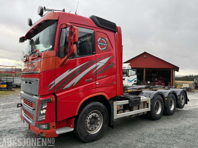 2015 Volvo FH16 650 8x4 med AJK Hydrolift krokløft og I-Shift - Φορτηγό φόρτωσης γάντζου: φωτογραφία 1 2015 Volvo FH16 650 8x4 med AJK Hydrolift krokløft og I-Shift - Φορτηγό φόρτωσης γάντζου: φωτογραφία 1