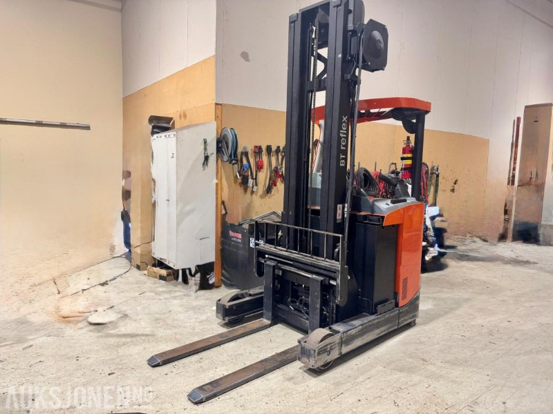 2016 Toyota BT Reflex – Skyvemasttruck - Timer: 9720 - Ανυψωτικό μηχάνημα: φωτογραφία 1 2016 Toyota BT Reflex – Skyvemasttruck - Timer: 9720 - Ανυψωτικό μηχάνημα: φωτογραφία 1