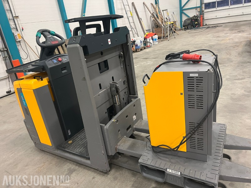 2017 Jungheinrich ECE 310 HP - Ανυψωτικό μηχάνημα: φωτογραφία 3 2017 Jungheinrich ECE 310 HP - Ανυψωτικό μηχάνημα: φωτογραφία 3