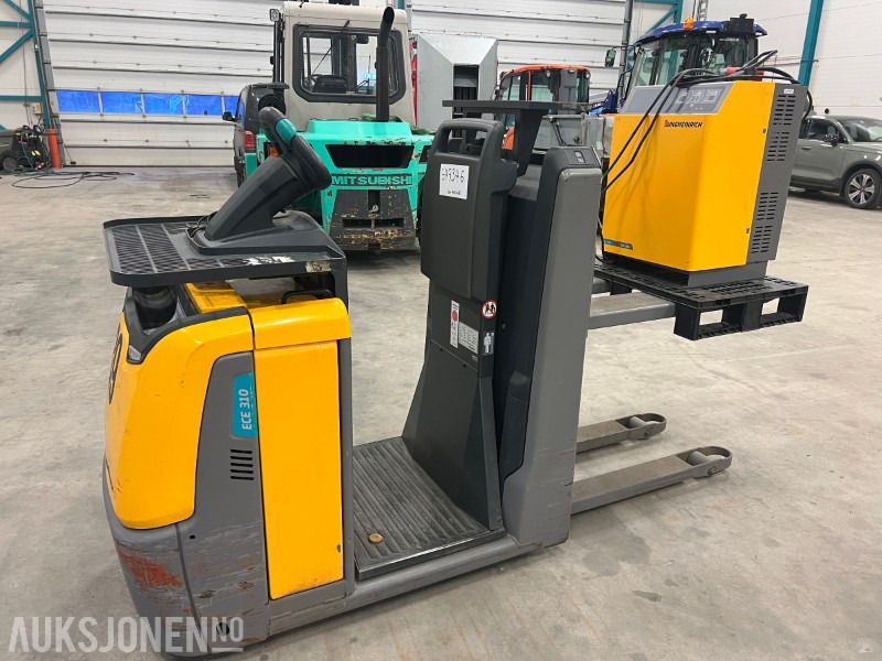 2017 Jungheinrich ECE 310 HP - Ανυψωτικό μηχάνημα: φωτογραφία 1 2017 Jungheinrich ECE 310 HP - Ανυψωτικό μηχάνημα: φωτογραφία 1