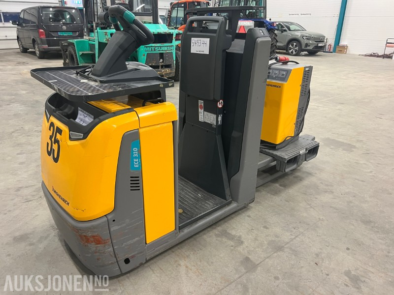 2017 Jungheinrich ECE 310 HP - Ανυψωτικό μηχάνημα: φωτογραφία 1 2017 Jungheinrich ECE 310 HP - Ανυψωτικό μηχάνημα: φωτογραφία 1