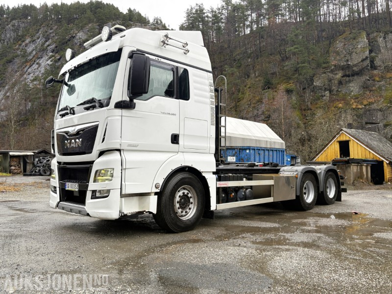 2017 MAN TGX 650 krokløft - KUN 127 766 km - 21 tonn kapasitet på krok - Φορτηγό φόρτωσης γάντζου: φωτογραφία 1 2017 MAN TGX 650 krokløft - KUN 127 766 km - 21 tonn kapasitet på krok - Φορτηγό φόρτωσης γάντζου: φωτογραφία 1