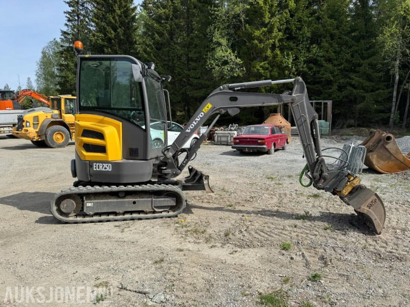 2017 Volvo ECR25D m/Engcon tiltrotator, SE-klype, 3 skuffer, vibroplate, 891 timer, Minigraver - Μίνι εκσκαφέας: φωτογραφία 4 2017 Volvo ECR25D m/Engcon tiltrotator, SE-klype, 3 skuffer, vibroplate, 891 timer, Minigraver - Μίνι εκσκαφέας: φωτογραφία 4