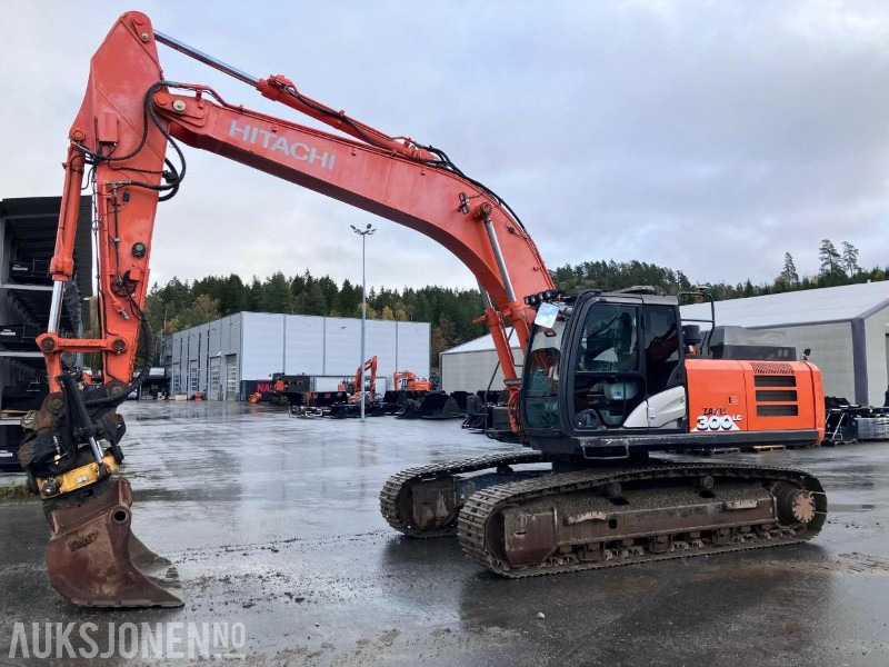 2018 Hitachi ZX300 LC-6 - Topcon GX60 - Sentralsmøring - 8200t - Εκσκαφέας: φωτογραφία 1 2018 Hitachi ZX300 LC-6 - Topcon GX60 - Sentralsmøring - 8200t - Εκσκαφέας: φωτογραφία 1