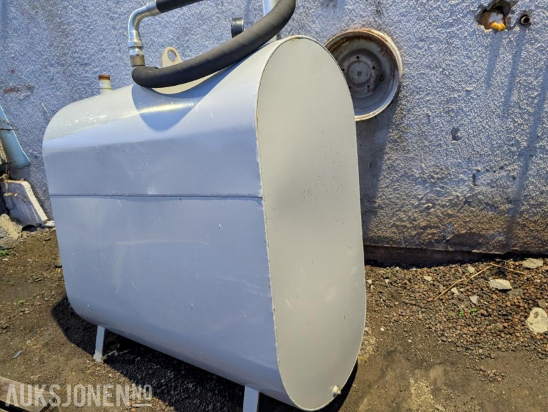 2019 Ubrukt diesel tanke, med brukt pumpe - Εξοπλισμού κατασκευών: φωτογραφία 1 2019 Ubrukt diesel tanke, med brukt pumpe - Εξοπλισμού κατασκευών: φωτογραφία 1