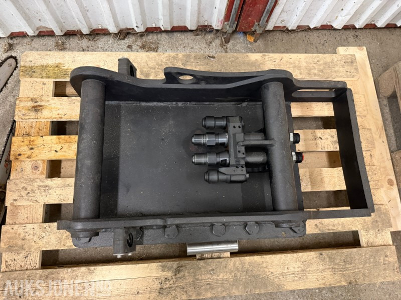 2022 OilQuick S60 hurtigfeste som har vore montert på DandA hammer - Παρελκόμενα για Κατασκευή μηχανήματα: φωτογραφία 2 2022 OilQuick S60 hurtigfeste som har vore montert på DandA hammer - Παρελκόμενα για Κατασκευή μηχανήματα: φωτογραφία 2