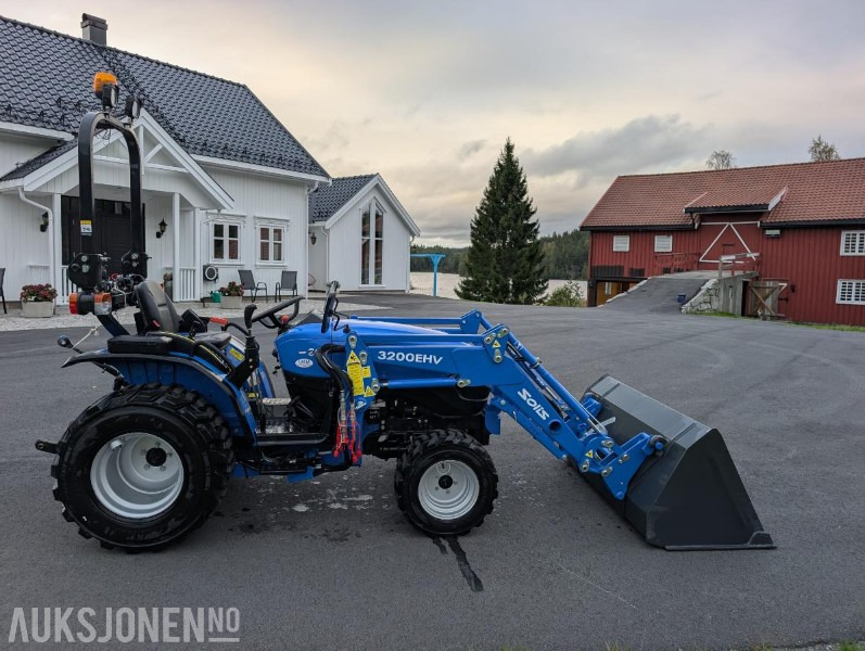 2023 Solis 26 traktor 4wd Frontlaster Snøskuffe Totrinns snøfres 130 timer - Τρακτέρ: φωτογραφία 2 2023 Solis 26 traktor 4wd Frontlaster Snøskuffe Totrinns snøfres 130 timer - Τρακτέρ: φωτογραφία 2