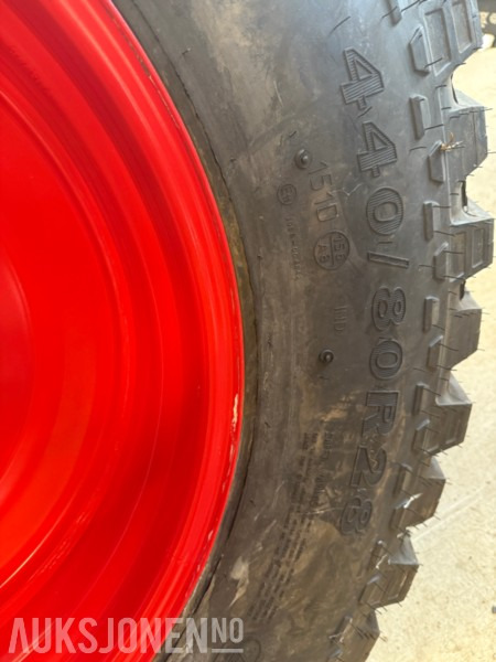 4 stk. Alliance Multiuse 551 – 2 komplette hjulsett med felg (540/80R38 og 440/80R28) - Γεωργικά μηχανήματα: φωτογραφία 5 4 stk. Alliance Multiuse 551 – 2 komplette hjulsett med felg (540/80R38 og 440/80R28) - Γεωργικά μηχανήματα: φωτογραφία 5