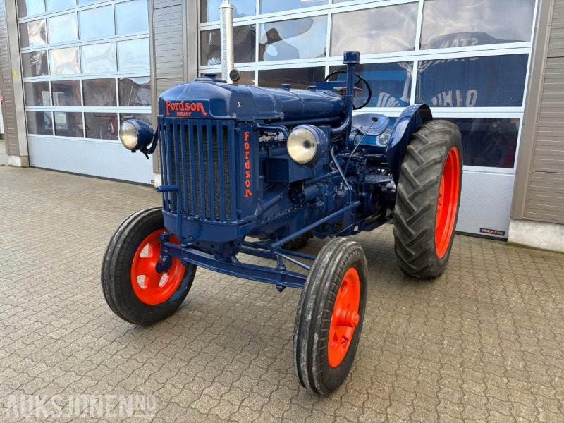Ford Fordson-Stegamajor E27N - Τρακτέρ: φωτογραφία 1 Ford Fordson-Stegamajor E27N - Τρακτέρ: φωτογραφία 1
