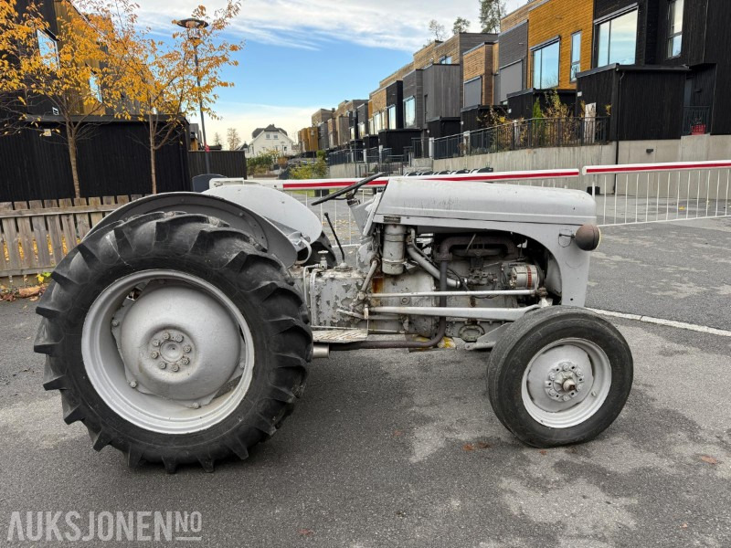 Massey Ferguson Gråtass - Τρακτέρ: φωτογραφία 4 Massey Ferguson Gråtass - Τρακτέρ: φωτογραφία 4