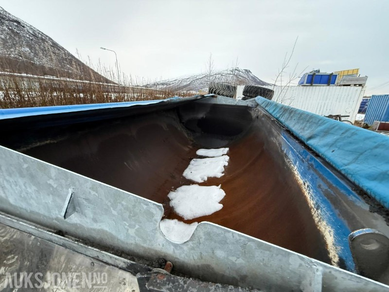 Nor Slep Asfaltbalje til 3 akslet bil - Giljotinluke - Kapell - Φορτηγό: φωτογραφία 5 Nor Slep Asfaltbalje til 3 akslet bil - Giljotinluke - Kapell - Φορτηγό: φωτογραφία 5