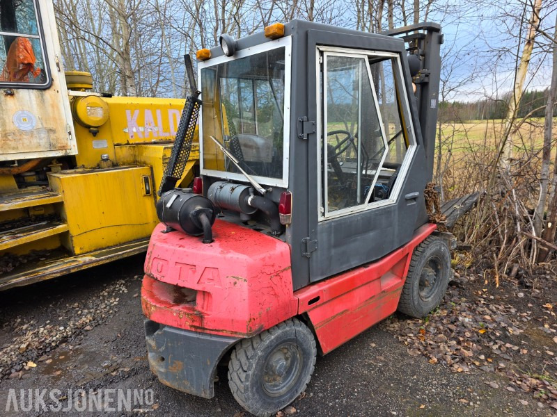 Toyota truck 02-3FD25 1600 KG diesel - Ανυψωτικό μηχάνημα: φωτογραφία 4 Toyota truck 02-3FD25 1600 KG diesel - Ανυψωτικό μηχάνημα: φωτογραφία 4