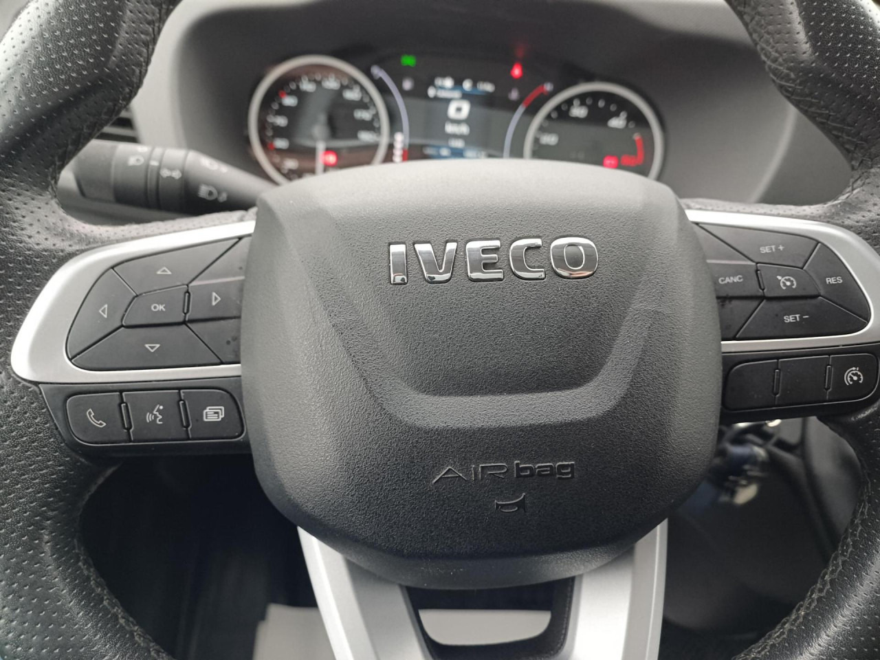 IVECO Daily 35S18V - Βαν: φωτογραφία 4 IVECO Daily 35S18V - Βαν: φωτογραφία 4