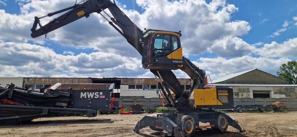 Volvo EW 240 E MH  - Μηχάνημα Διαχείρισης Υλικών: φωτογραφία 1 Volvo EW 240 E MH  - Μηχάνημα Διαχείρισης Υλικών: φωτογραφία 1