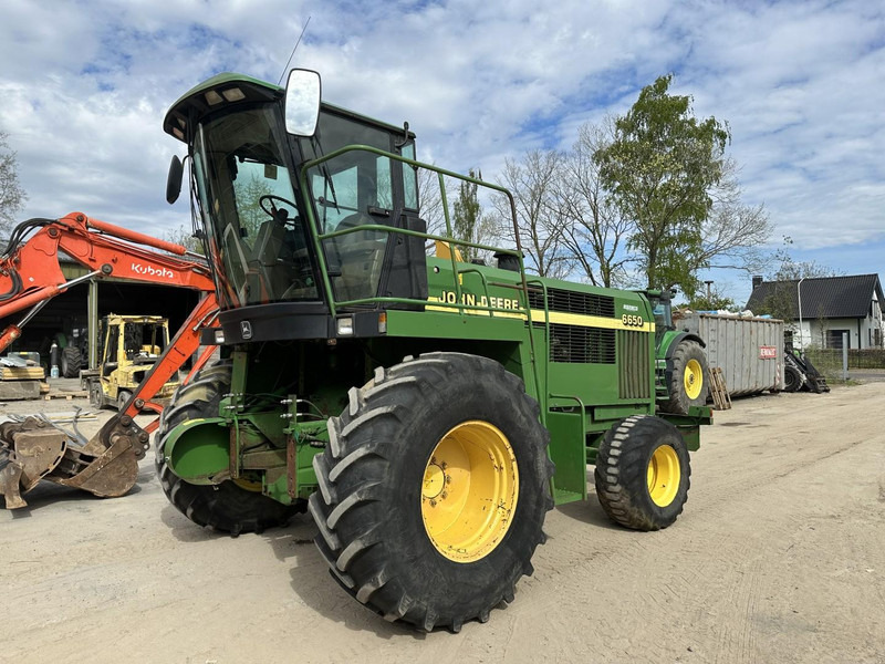 John Deere 6650 FOR PARTS - Ενσιρωτική μηχανή: φωτογραφία 1 John Deere 6650 FOR PARTS - Ενσιρωτική μηχανή: φωτογραφία 1
