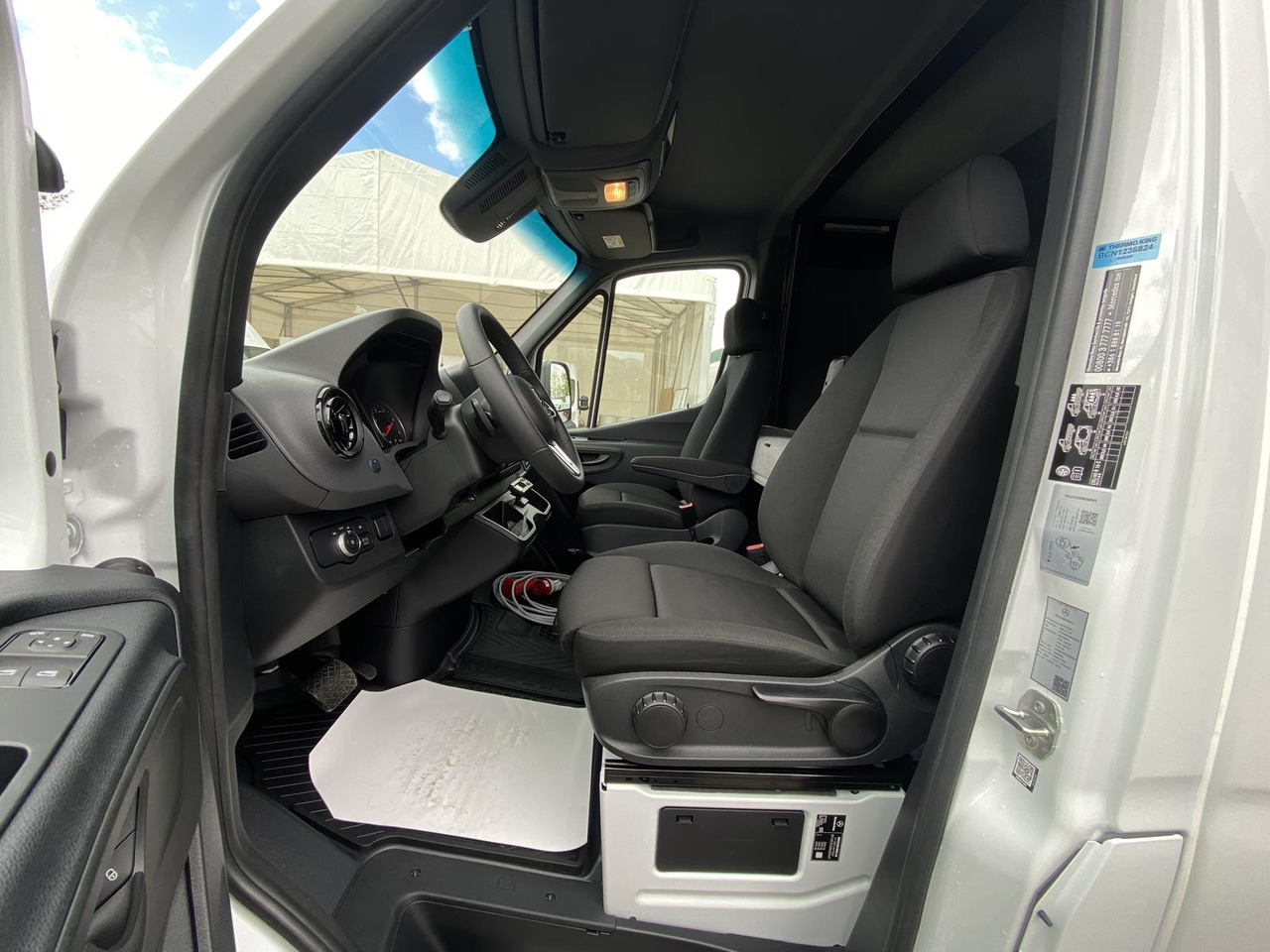 Καινούριο Επαγγελματικό αυτοκίνητο ψυγείο MERCEDES BENZ SPRINTER  317 CDI | DOPPELREGIME TIEFKÜHLKOFFER + BACKSLEEPER: φωτογραφία 13