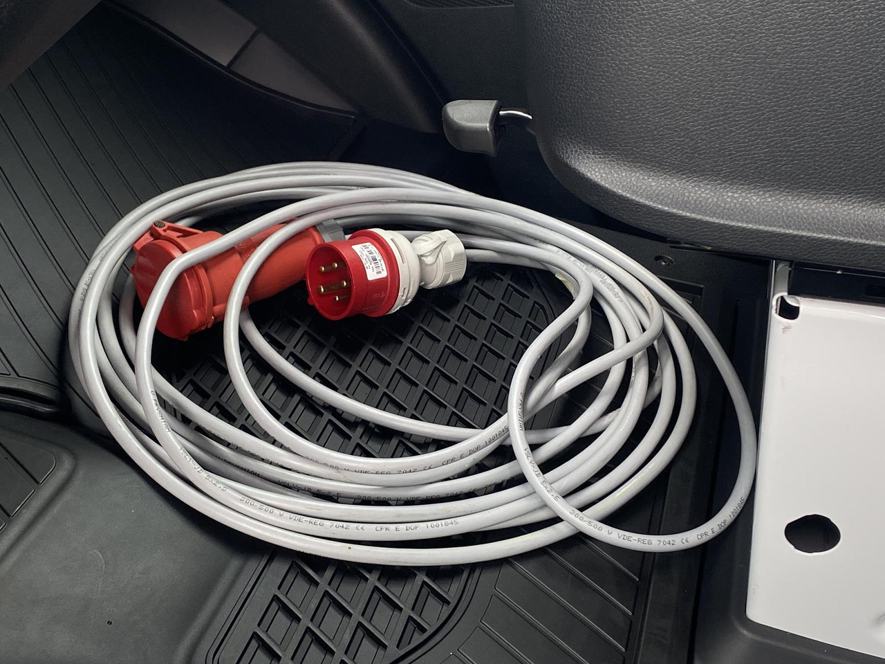 Καινούριο Επαγγελματικό αυτοκίνητο ψυγείο MERCEDES BENZ SPRINTER  317 CDI | DOPPELREGIME TIEFKÜHLKOFFER + BACKSLEEPER: φωτογραφία 12