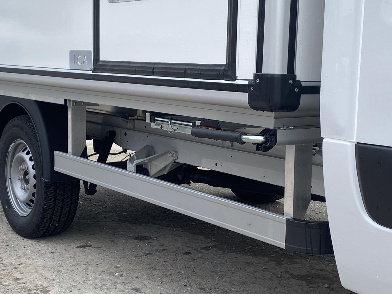 Καινούριο Επαγγελματικό αυτοκίνητο ψυγείο MERCEDES BENZ SPRINTER  317 CDI | DOPPELREGIME TIEFKÜHLKOFFER + BACKSLEEPER: φωτογραφία 29