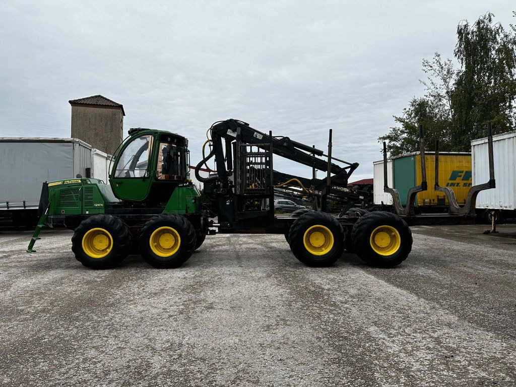 John Deere 1210E 10m CF710 KRAN - Λαστιχοφόρα προωθητικo - forwarder: φωτογραφία 3 John Deere 1210E 10m CF710 KRAN - Λαστιχοφόρα προωθητικo - forwarder: φωτογραφία 3