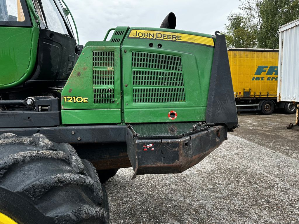 Λαστιχοφόρα προωθητικo - forwarder John Deere 1210E 10m CF710 KRAN: φωτογραφία 10