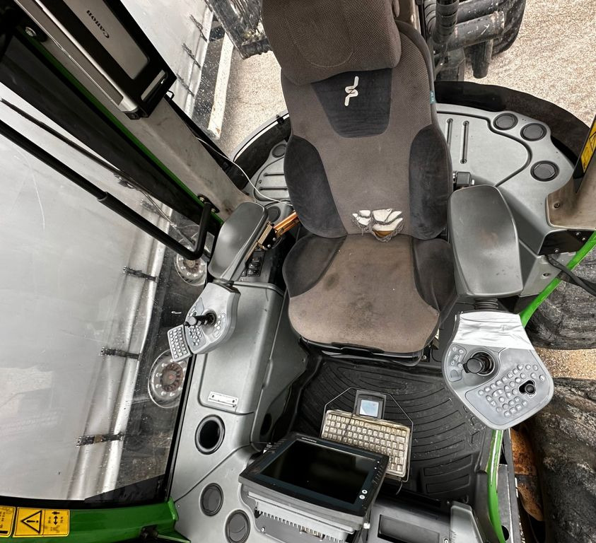 Λαστιχοφόρα προωθητικo - forwarder John Deere 1210E 10m CF710 KRAN: φωτογραφία 17