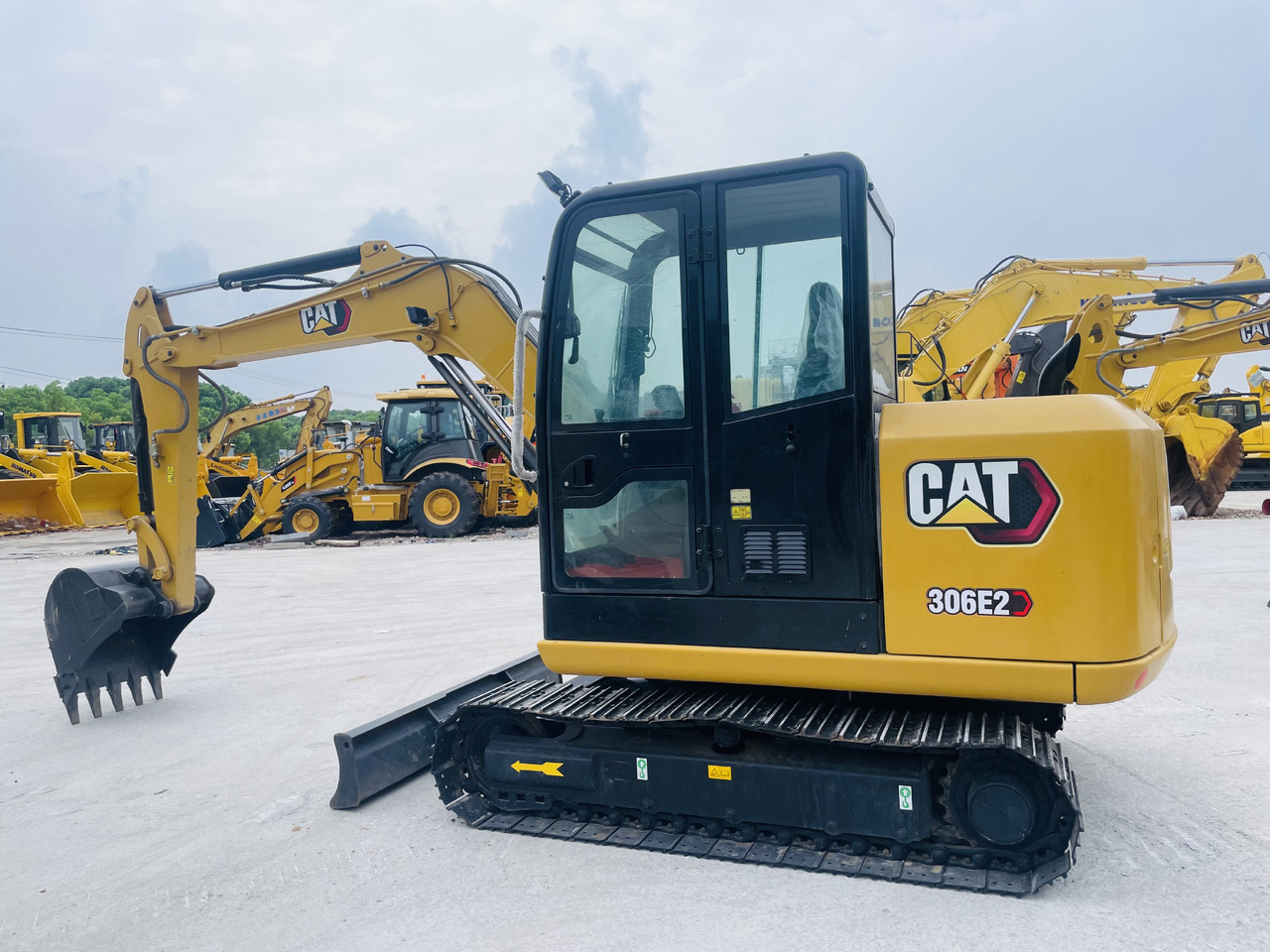 Caterpillar 306 Used Excavator 306E 306E2 6 Ton Mini Excavator Doosan DH55 DH60 DX60 Hyundai 60 High Quality Excavators on Sale - Μίνι εκσκαφέας: φωτογραφία 1 Caterpillar 306 Used Excavator 306E 306E2 6 Ton Mini Excavator Doosan DH55 DH60 DX60 Hyundai 60 High Quality Excavators on Sale - Μίνι εκσκαφέας: φωτογραφία 1