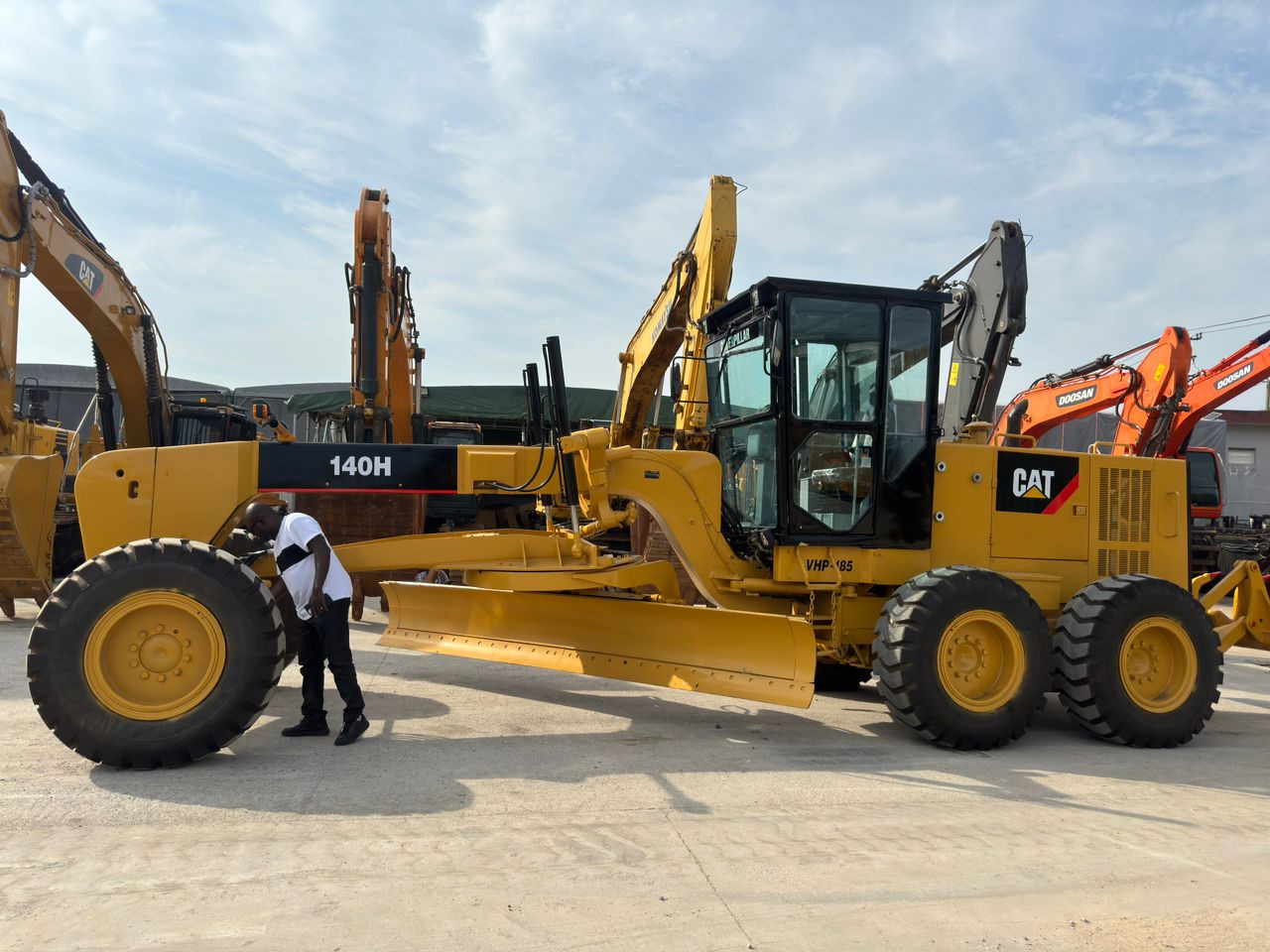 Caterpillar CAT 140 140H 140K Used Grader Secondhand Motor Grader in High Quality - Γκρέιντερ: φωτογραφία 3 Caterpillar CAT 140 140H 140K Used Grader Secondhand Motor Grader in High Quality - Γκρέιντερ: φωτογραφία 3