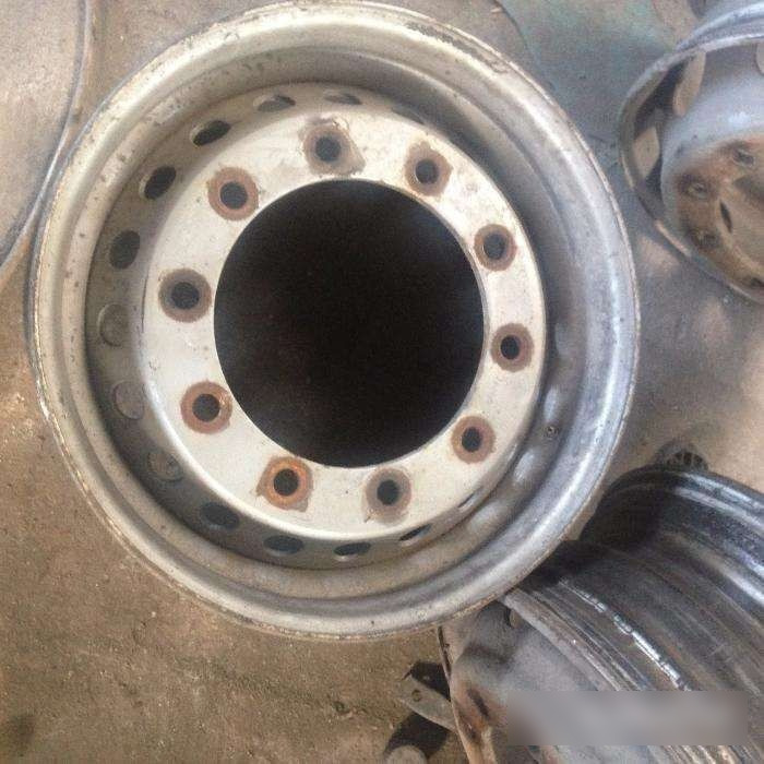 Alcoa Jante fier / aluminiu pentru autotractoare sau semiremorci 22,5 - Ζάντα για Φορτηγό: φωτογραφία 3 Alcoa Jante fier / aluminiu pentru autotractoare sau semiremorci 22,5 - Ζάντα για Φορτηγό: φωτογραφία 3