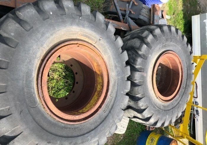 Anvelope Cu 24PR 4 BUC VOLA Incarcator VOLVO KOMATSU JCB - Πλήρης τροχός: φωτογραφία 5 Anvelope Cu 24PR 4 BUC VOLA Incarcator VOLVO KOMATSU JCB - Πλήρης τροχός: φωτογραφία 5