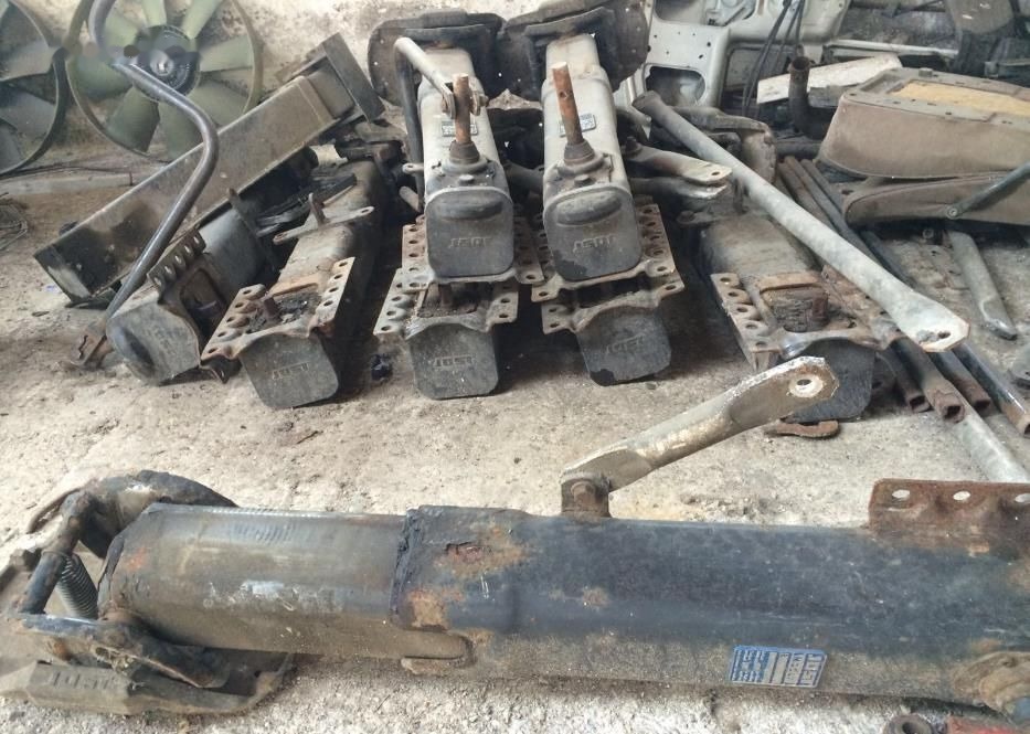 Picioare semiremorca - Αμάξωμα και εξωτερικό για Τρέιλερ: φωτογραφία 1 Picioare semiremorca - Αμάξωμα και εξωτερικό για Τρέιλερ: φωτογραφία 1