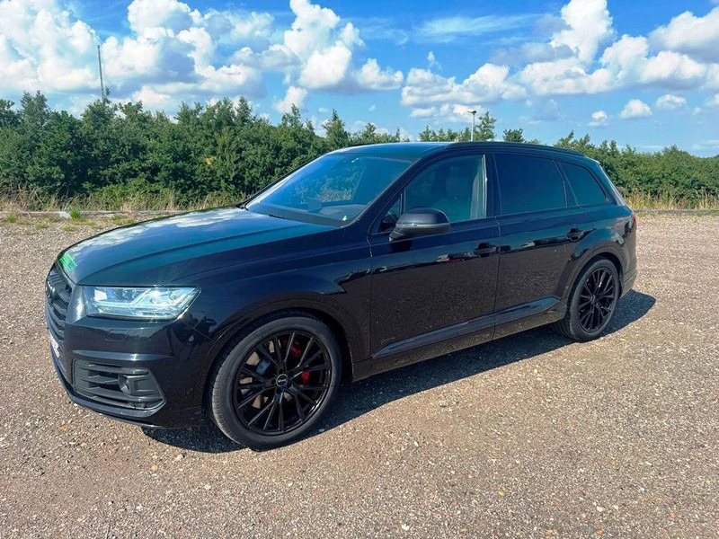 Audi SQ7 Black Edition. panoramo sun roof. . oil heater. head up display. 21" alu weels. night vision. B&O sound system. - SUV: φωτογραφία 2 Audi SQ7 Black Edition. panoramo sun roof. . oil heater. head up display. 21" alu weels. night vision. B&O sound system. - SUV: φωτογραφία 2