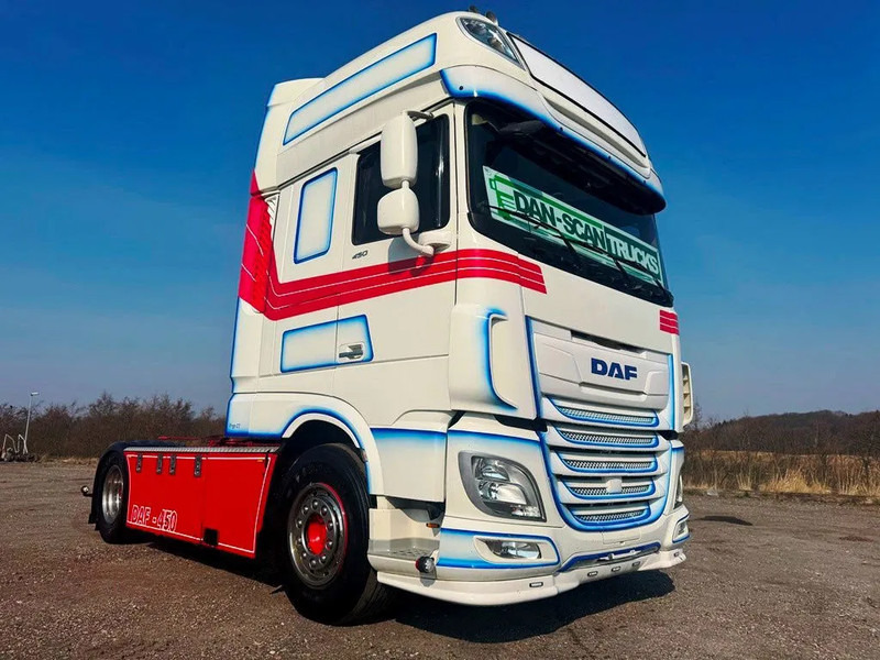 DAF XF 450 DAF XF 450 Special Interior. 706000 km. Euro 6 - Τράκτορας: φωτογραφία 2 DAF XF 450 DAF XF 450 Special Interior. 706000 km. Euro 6 - Τράκτορας: φωτογραφία 2