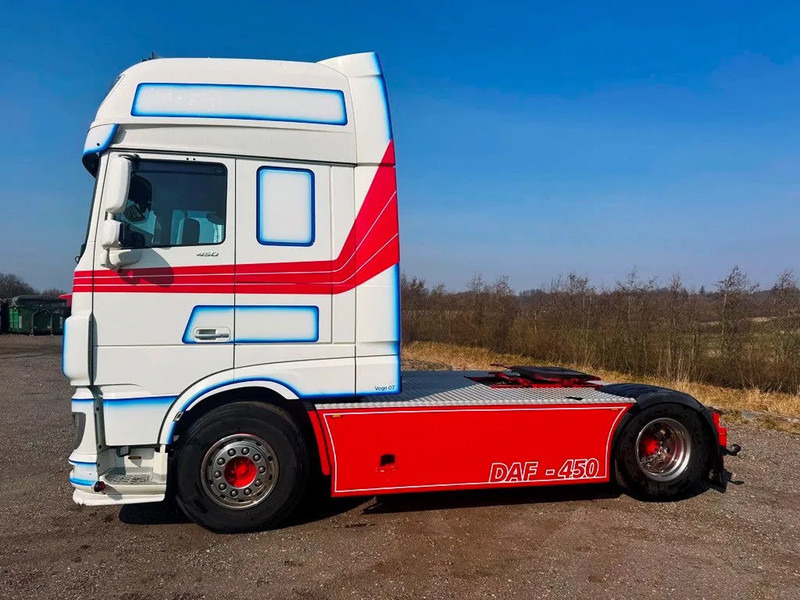 DAF XF 450 DAF XF 450 Special Interior. 706000 km. Euro 6 - Τράκτορας: φωτογραφία 4 DAF XF 450 DAF XF 450 Special Interior. 706000 km. Euro 6 - Τράκτορας: φωτογραφία 4